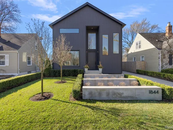 1844 Bowers St, Birmingham, MI 48009