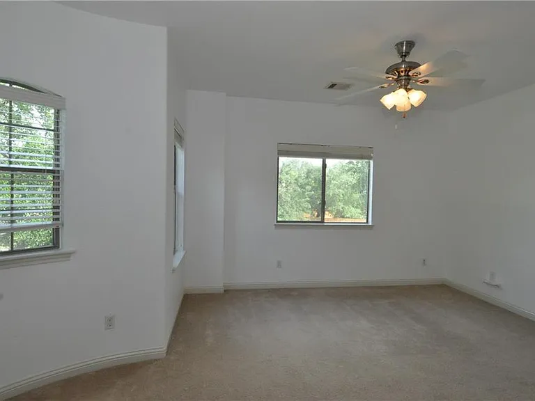 3323 Pine Needle Cir — Photo 22