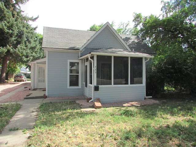 735 9th Ave