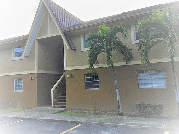 3rd image of 284 Berkshire Ln #284
