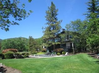 6011 Hillcrest Rd, Medford, OR 97504