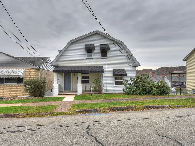 208 S 5th St — Photo 39
