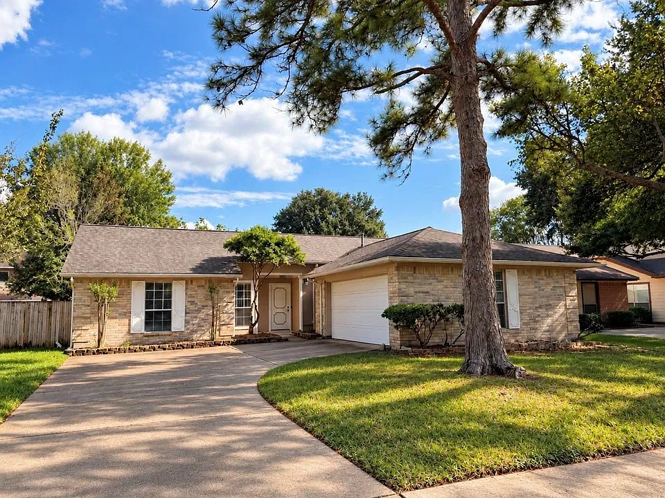 15315 Meadow Village Dr