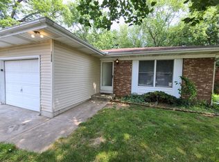 1824 College Manor Dr, Goshen, IN 46526