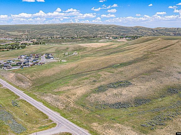 3rd image of Antelope St #2