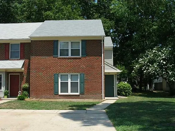 111 Kingsbridge Ln, Yorktown, VA 23692