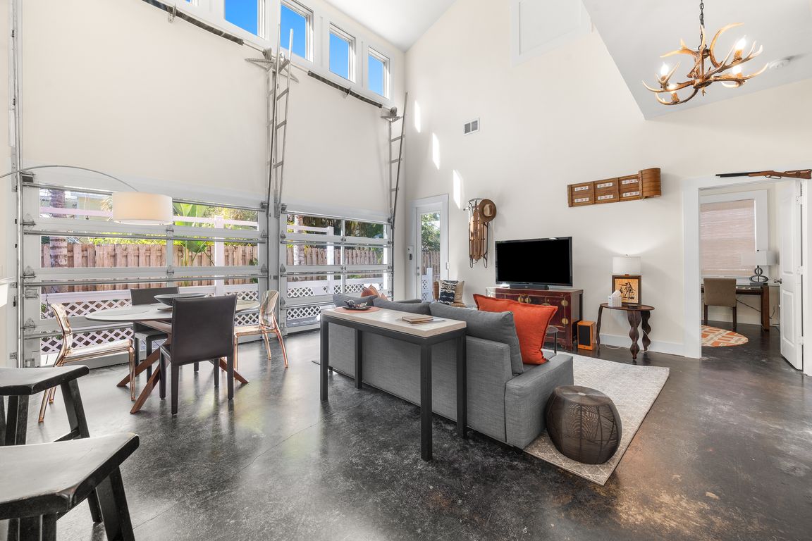 next background image