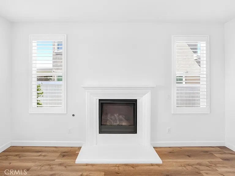 1617 Camden Ct — Photo 12