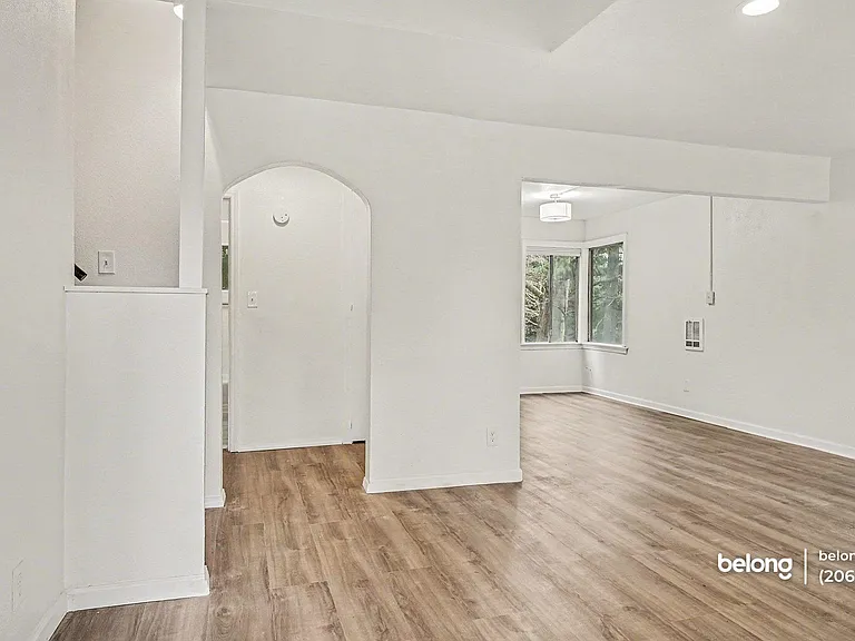 16702 Linden Ave N — Photo 6