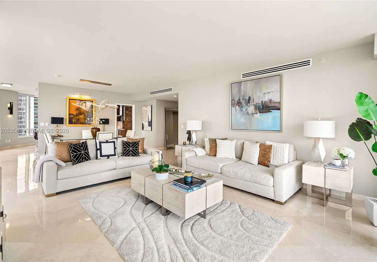 Carbonell Condo — Photo 3