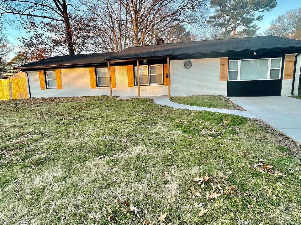 1st image of 3300 Silina Dr