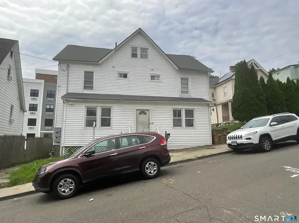 16 Greenwood Hill Street, Stamford, CT 06902