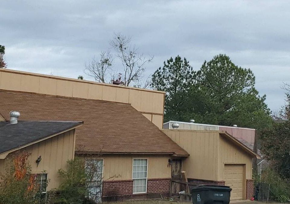 2nd image of 2 Chimney Rock Pl