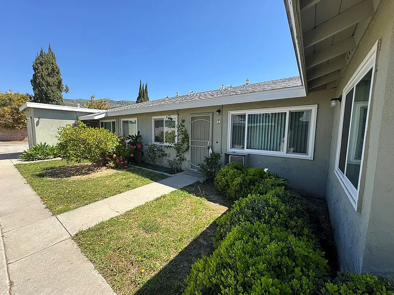217 Sespe Ave #A-B — Photo 3