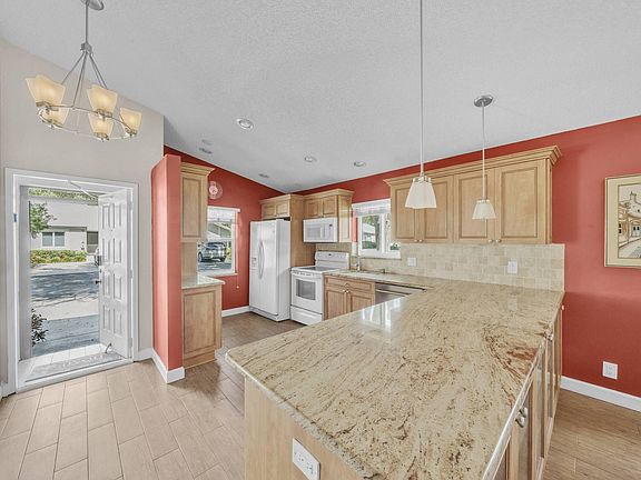 3rd image of 8918 Windtree Street