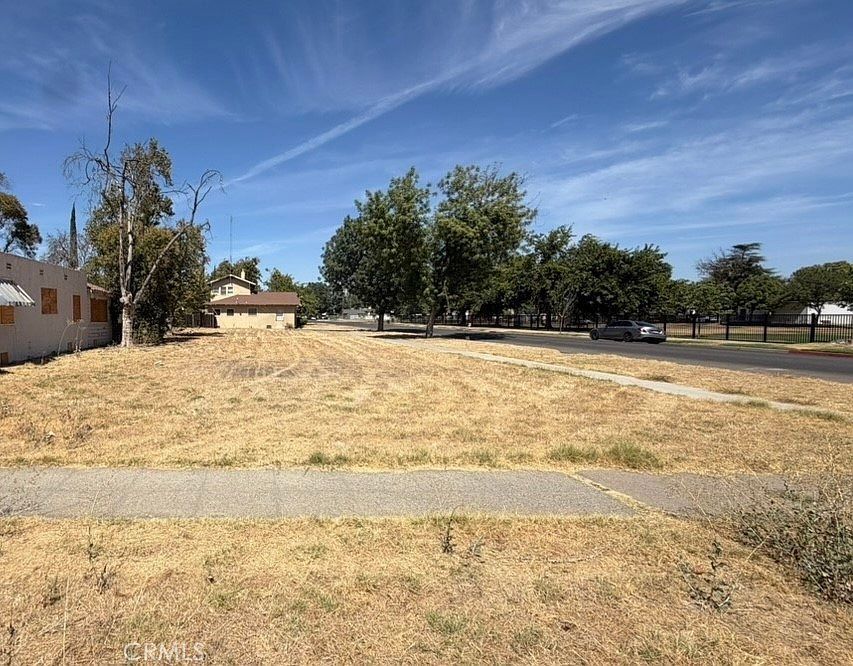 1st image of 2521 K St Lot 16
