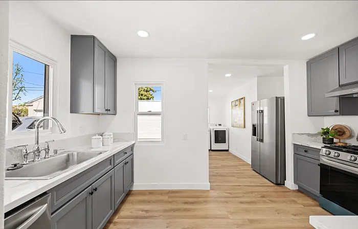 2925 W Shorb St — Photo 13