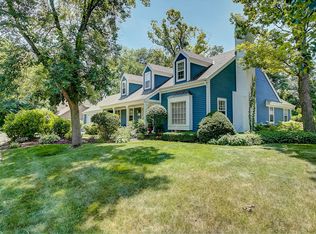 4075 Stonewood Ct, Brookfield, WI 53045