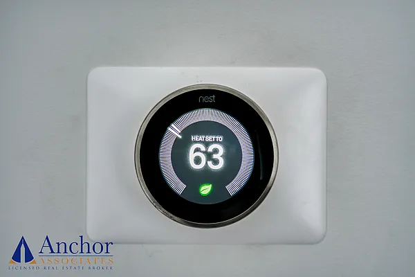 Rented by Anchor Associates | media 25