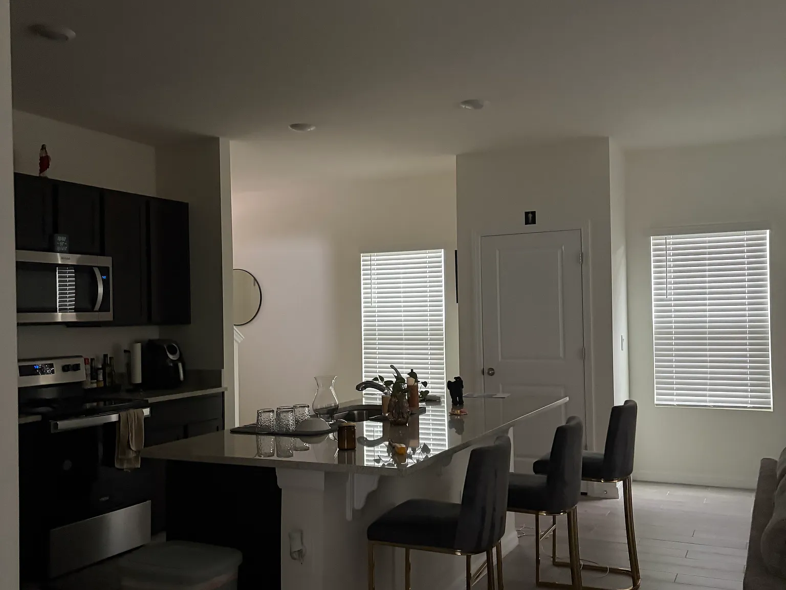 4 bed, 2176 sqft, $2,600 — Photo 2