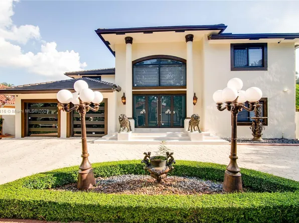 8450 NW 169th Ter, Miami Lakes, FL 33016