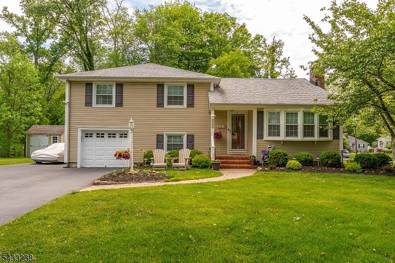 1st image of 1262 Christine Cir