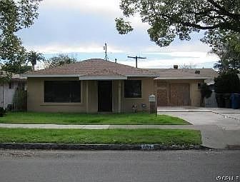 1st image of 608 E East St