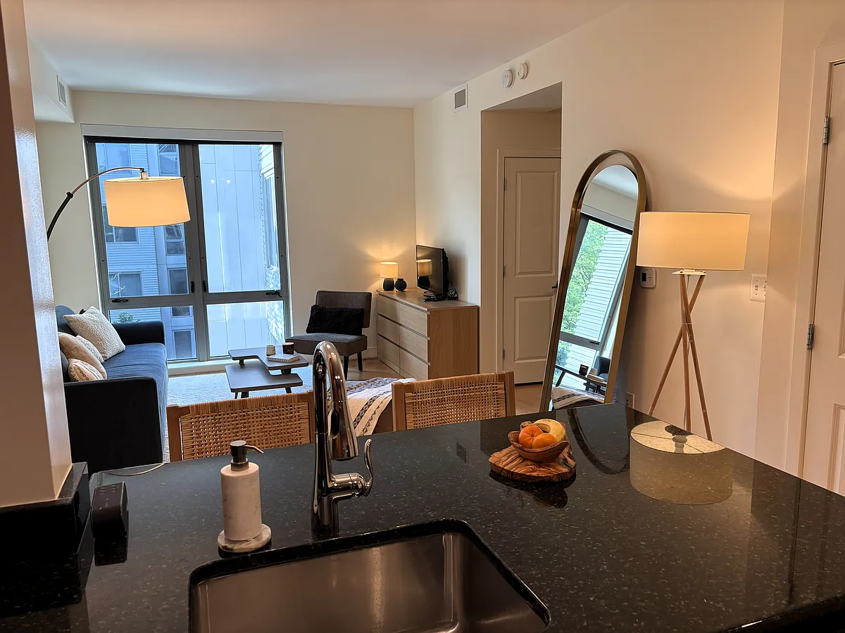 Building Photo - 4101 Albemarle St NW #541
