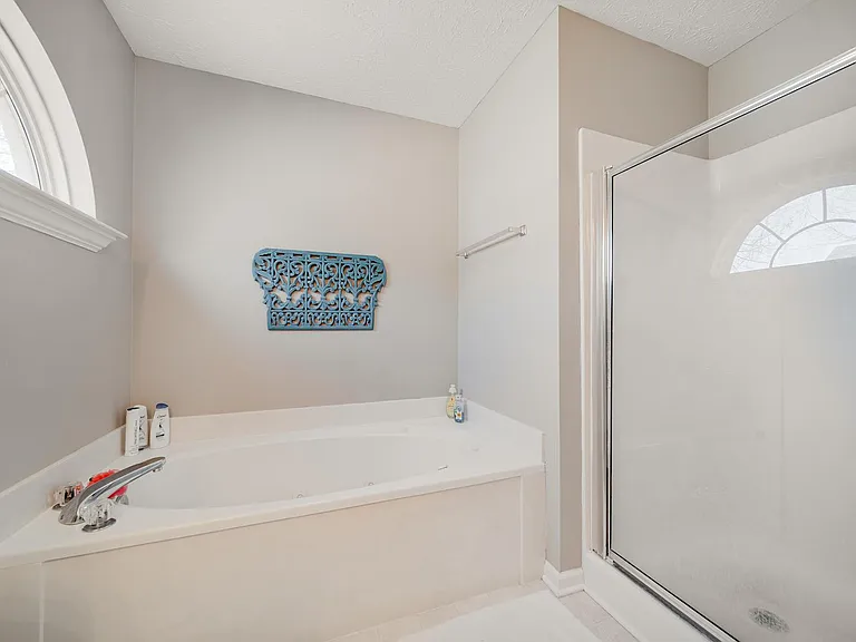 1013 Marshall St — Photo 16