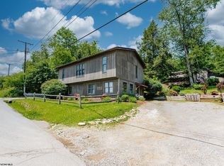 1027 Irwin St APT B, Morgantown, WV 26505