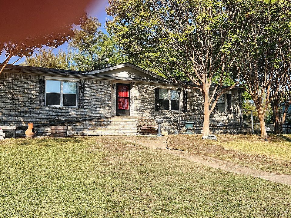 1st image of 401 Bella Vista Dr