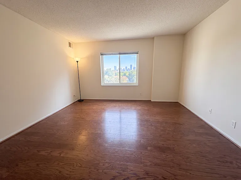 8360 Greensboro Dr #524 — Photo 16
