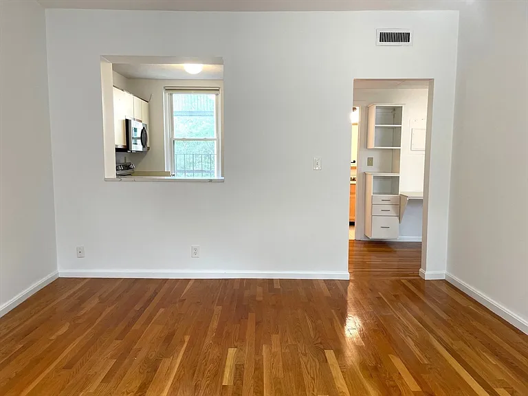 1409 Commonwealth Ave #305 — Photo 2