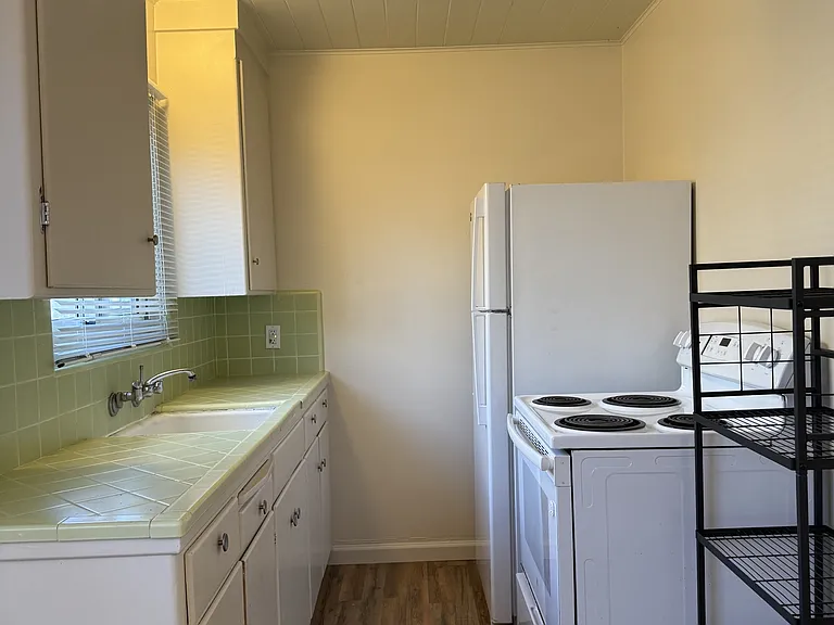 93 W Reed St #7 — Photo 2