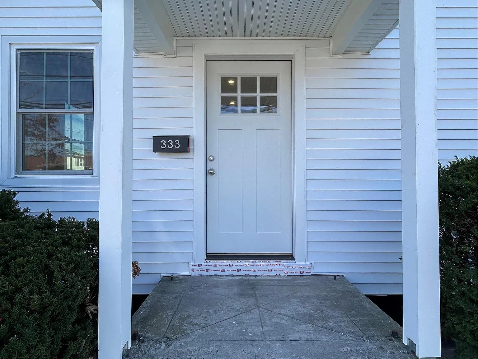 2 bed, 1.0 bath, 1188 sqft, $3,500 — Photo 2