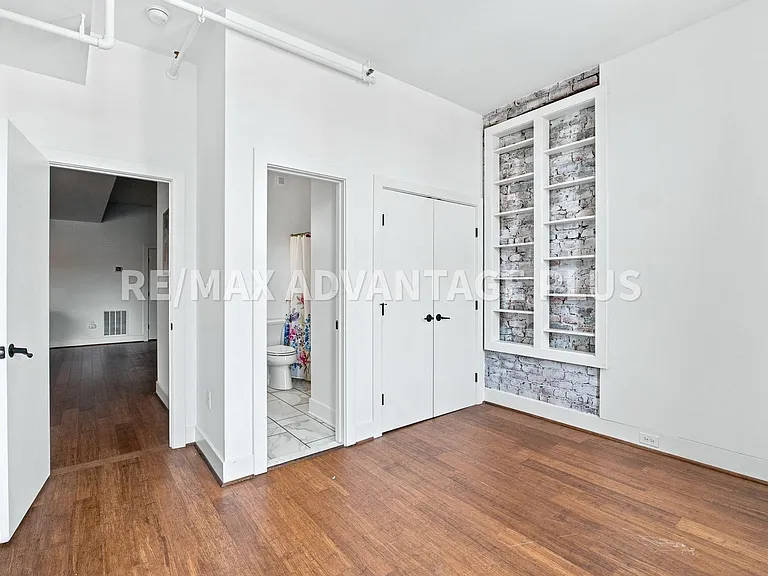 142 N Main St — Photo 32