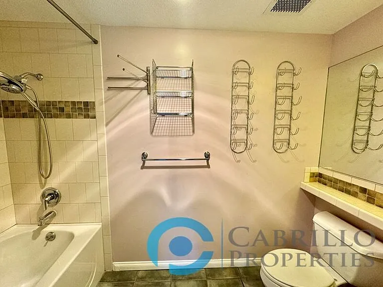 850 Beech St #504 — Photo 30