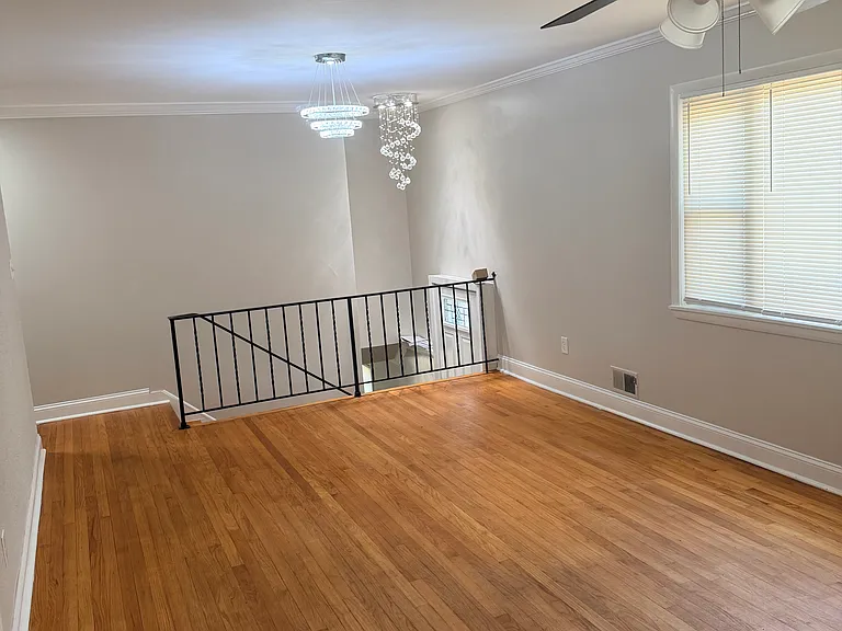 5401 66th Pl — Photo 3