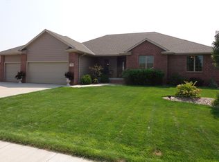 4149 Fleetwood Rd, Grand Island, NE 68803