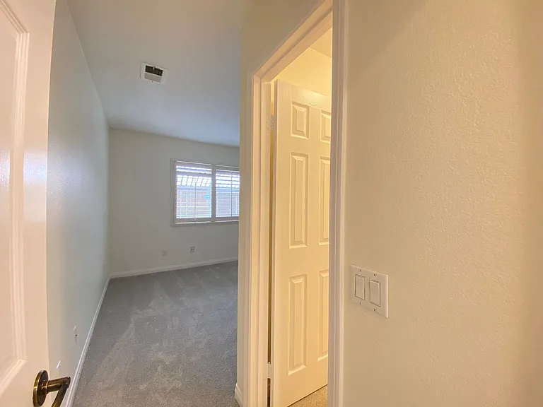 393 Spring Canyon Way — Photo 11