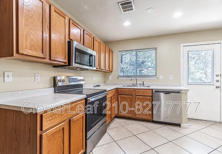 4011 Bulverde Pkwy — Photo 15