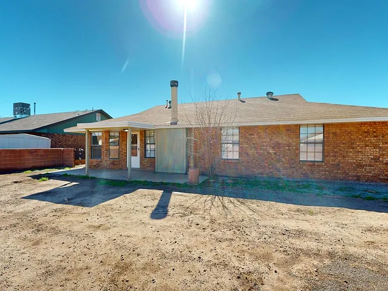 1460 Lindberg Ave — Photo 43