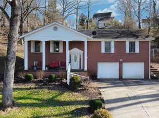 288 Roland Park Dr, Huntington, WV 25705