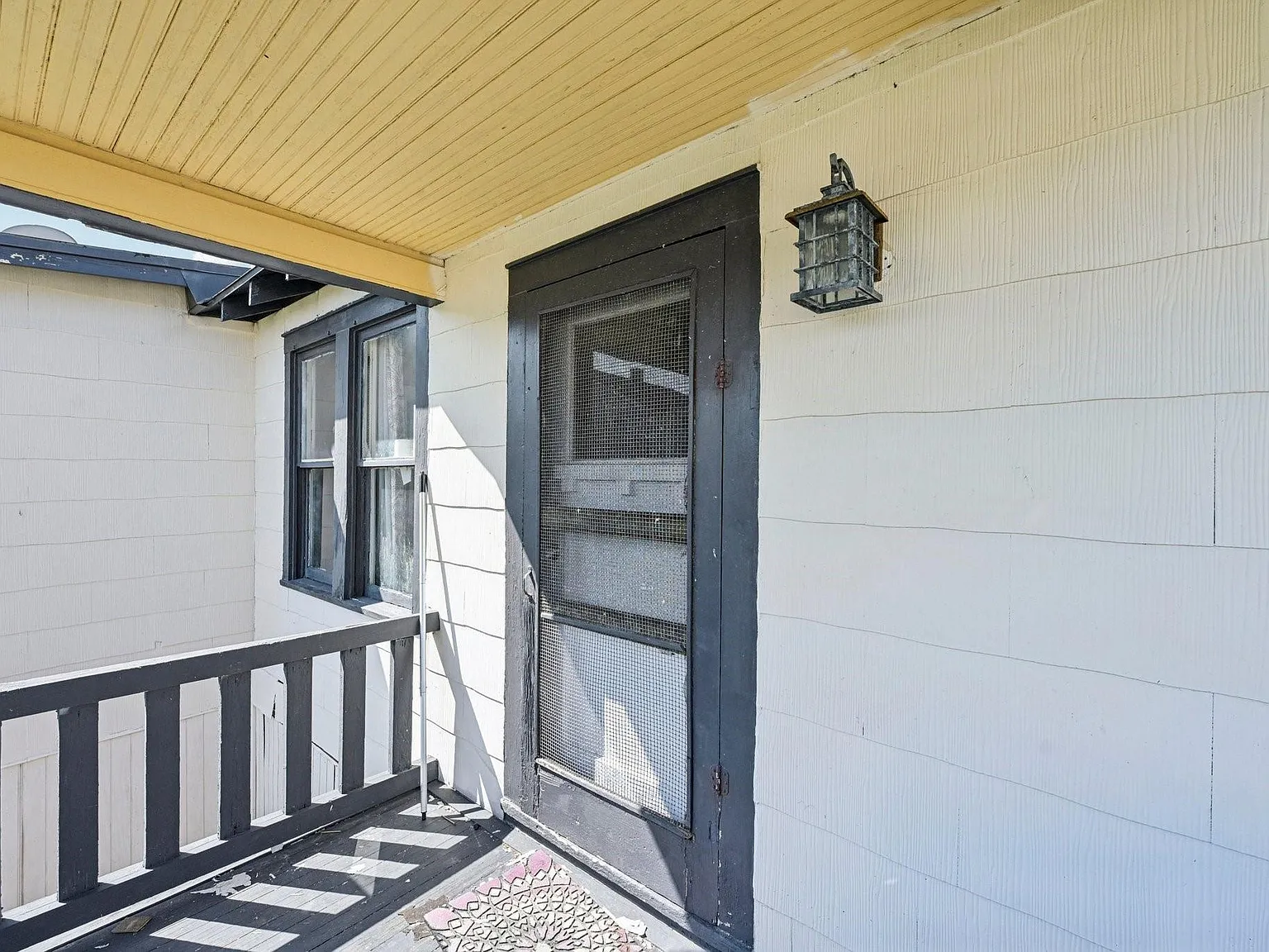 2 bed, 1.0 bath, 960 sqft, $1,600 — Photo 2