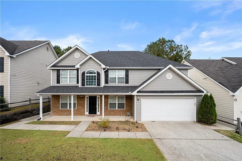 4 bed, 3.0 bath, 2753 sqft, $2,600 — Photo 1