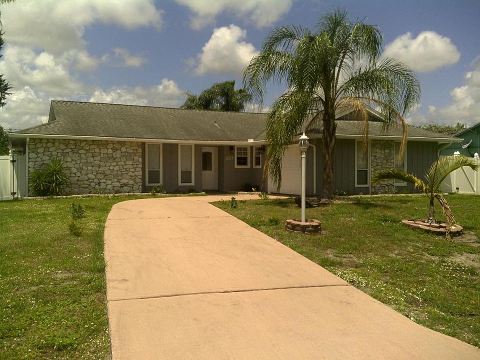 1st image of 157 SE Crosspoint Dr