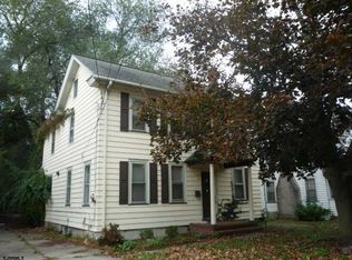 8 W Maple Ave, Penns Grove, NJ 08069