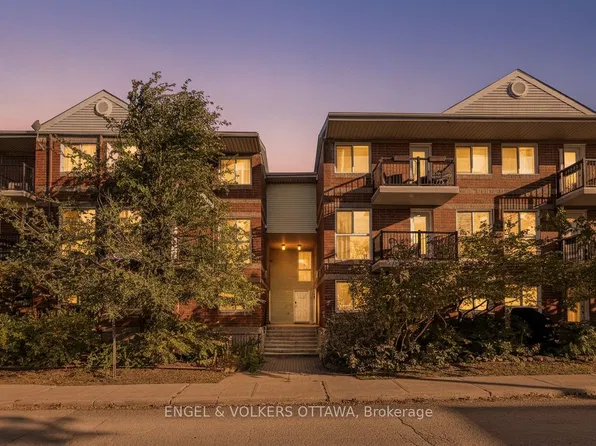 4 Omeara St #3, Ottawa, ON K1Y 4T1