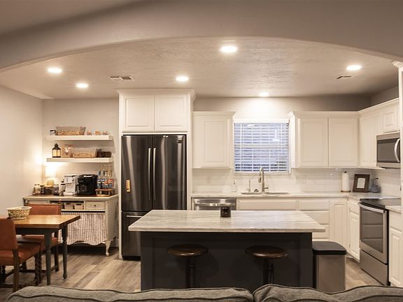 5th image of 4808 NE Bell Ave