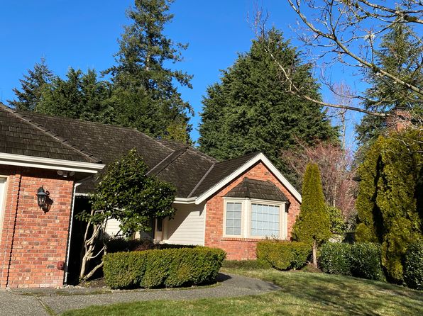 2137 222nd Pl NE